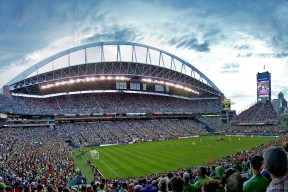 开云·体育官方网站入口-CBA球迷文化蓬勃发展 主场氛围火热，cba篮球文